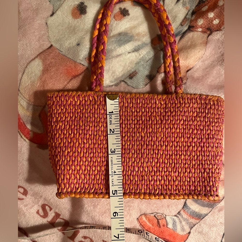 NWOT Mini straw bag - Picture 4 of 5